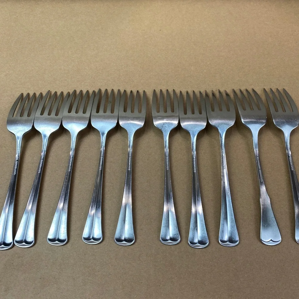 Oneida Oneidaware Stainless Steel Salad Forks Set of 10 Silver Heart Base 6